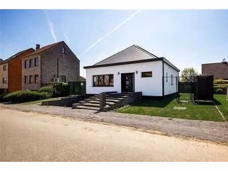 bungalow économe en énergie avec jardin