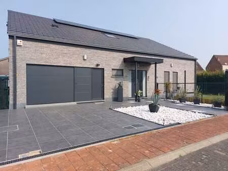 villa 4 façades -peb a- plain-pied + étage