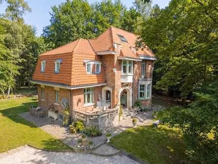 villa d’exception à l’architecture unique sur 54 ares