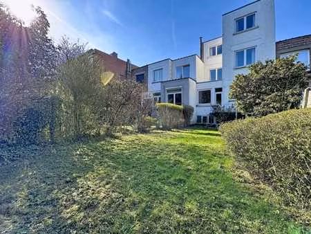 wemmel : maison 6 chambres avec beau jardin bien orienté