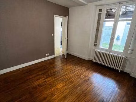 location appartement 4 pièces à angers saint-léonard madeleine (49000) : à louer 4 pièces 