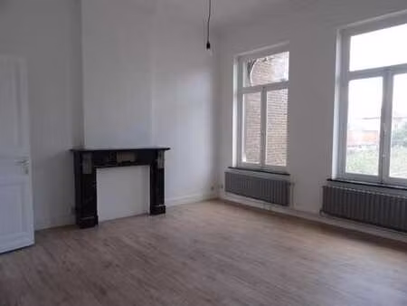 centre jambes  prox toutes facilites app. 1 chambre +/-60m²