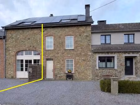 maison (3ch.) + grande terrasse + 2 emplacements de parking!