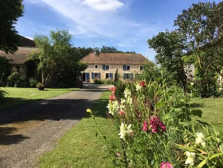 charmante petite propriété au cœur de la vienne à vendre