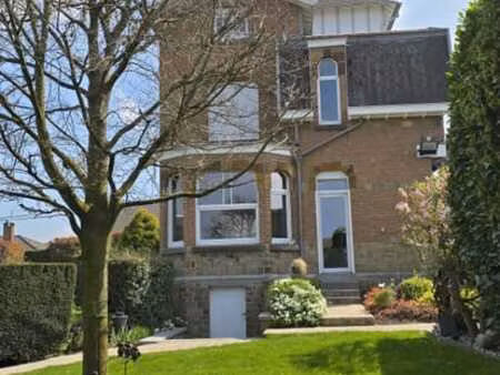 maison familiale de caractère sur 750m² de terrain