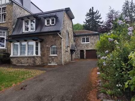 maison 3 façades de caractère — situation idéale