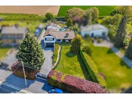 bungalow d’exception avec piscine & poolhouse