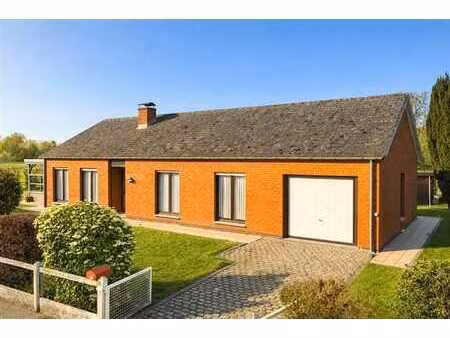 jolie villa de plain-pied qui offre de multiples possibilité