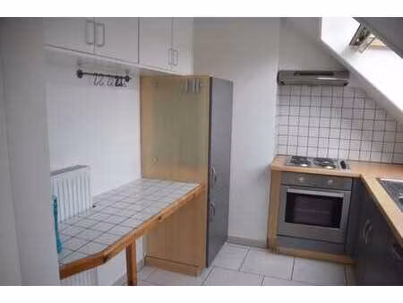 lincent à louer bel appartement mansardé 1 chambre