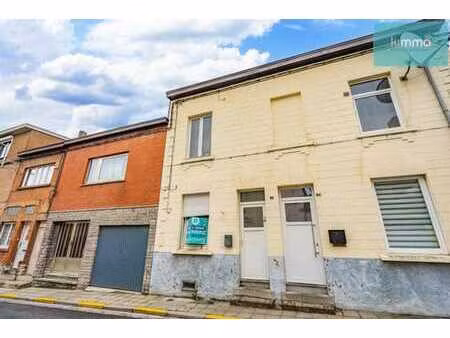 petite maison  1 chambre  sans cour/sans jardin à rénover