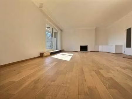 messidor-brugmann superbe appartement rénové avec terrasses