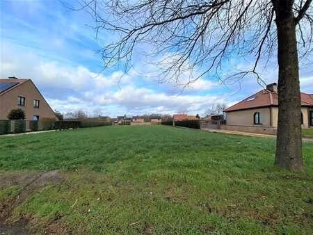 terrain à bâtir de 970m² pour un projet de construction de m