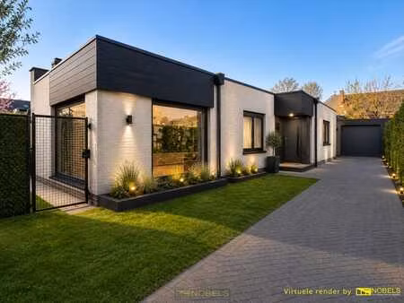 te koop  ruime bungalow met 3 slaapkamers op gegeerde lig...