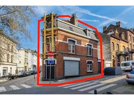 maison unifamiliale avec rez-de-ch. commercial à rénover