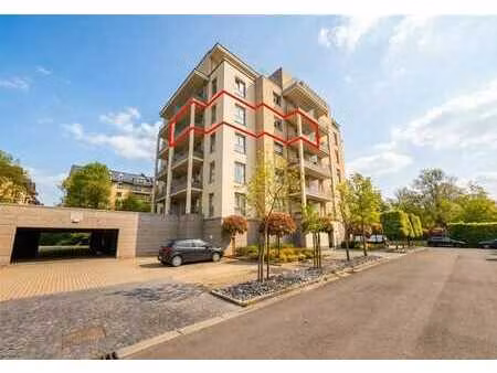 tb appartement 2 ch  2 terrasses et parking.