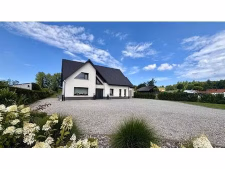 maison contemporaine sur 4.660 m² à 9 minutes de fauquembergues à radinghem