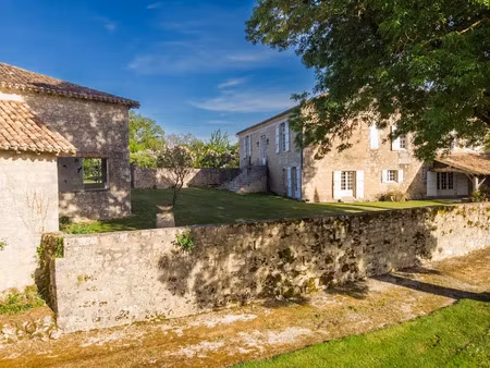 vente propriété 9 pièces 367 m² à saint-clar (32380)  549 000 €