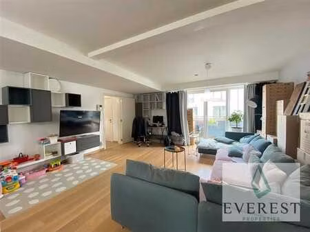 parc josaphat! splendide appartement 3 chambres avec terrass