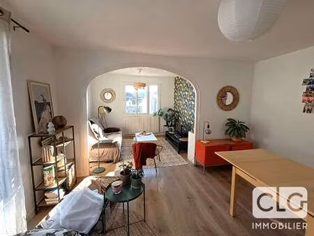 location appartement 2 pièces à quimper (29000) : à louer 2 pièces / 60m² quimper