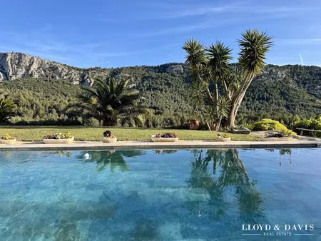 vente maison 6 pièces 204.7 m² à bandol (83150)  1 620 000 €