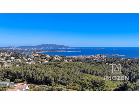 villa sur les hauteurs de bandol avec vue mer des embiez à b