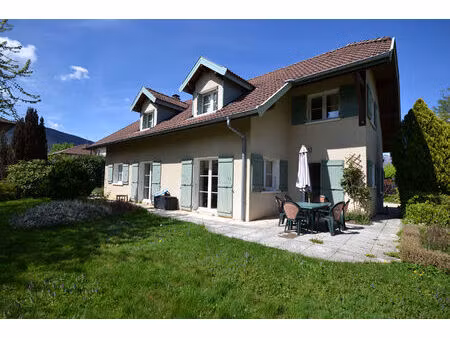 saint jorioz - maison familiale de 185 m² au coeur du village à vendre