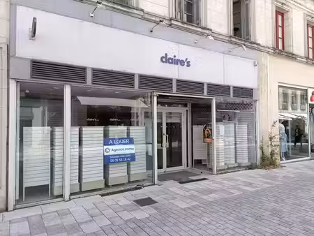location locaux professionnels 150 m² à perigueux (24000)  2 200 €