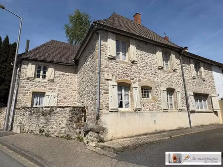 charmante maison en pierres à rafraîchir