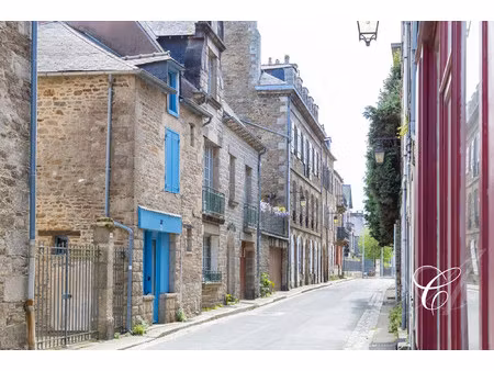 dinan  coeur historique  appartement de 145m2 entièrement réno
