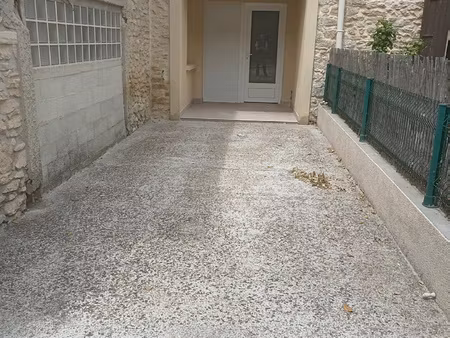 joli t2 a louer à entrechaux