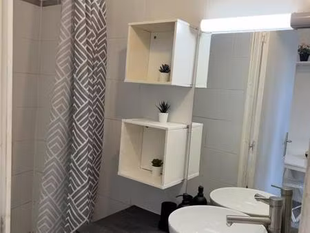 studio / 25m² / clamart (ligne n)