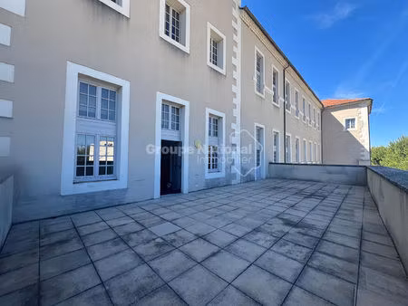 tarascon  appartement de standing avec exterieur