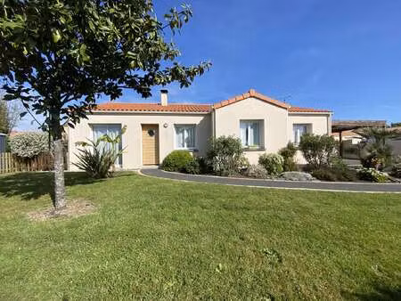 vente maison à beaupréau-en-mauges (49600) : à vendre / 98m² beaupréau-en-mauges