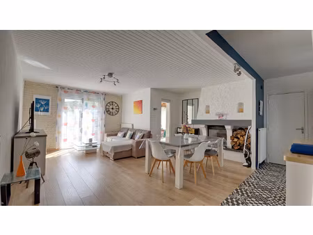 sayat maison de pl pied avec jardin