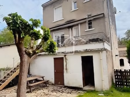 maison 158 m2 en centre ville avec terrain arboré