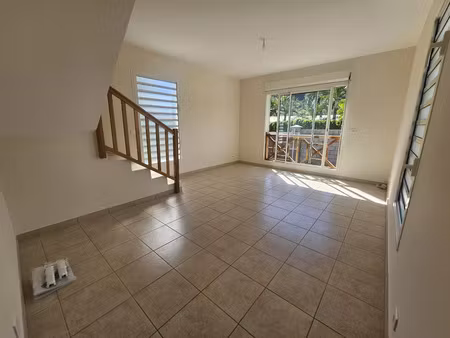 villa f4 à saint-gilles grand fond