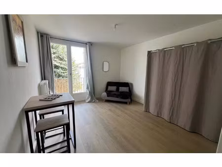 location appartement  18 m² t-1 à albi  425 €