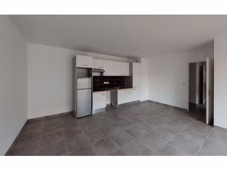 location appartement  m² t-3 à plaisance-du-touch  737 €