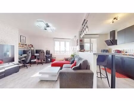 reims - proche futur neoma - apt t2 avec garage et loggia