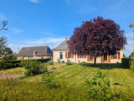 a vendre maison avec 2 ha ballots 53350