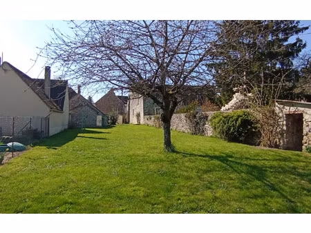 location maison  m² t-3 à rampillon  900 €