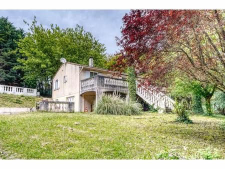 maison à rénover 5 pièces en r+1 de 131m2 habitables avec garage et piscine sur parcelle d