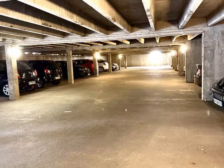 place de parking à laxou