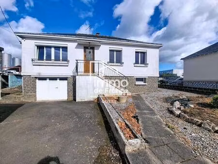location maison à évron (53600) : à louer / 67m² évron