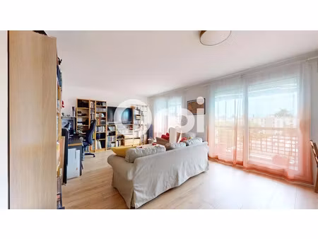 vente appartement 4 pièces 82 m² à bron (69500)  240 000 €