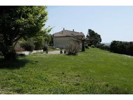 corps de ferme en pierre- piscine
