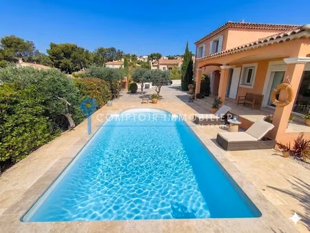 dpt (30) beaucaire viila 148m2 de charme 5 chambres avec p