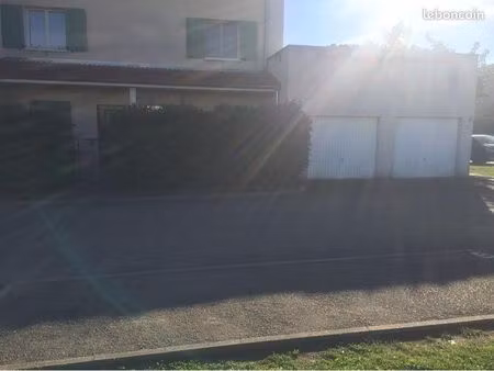 f2 rez de jardin charnay les macon en location