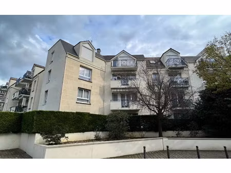 location appartement  35 m² t-1 à antony  910 €