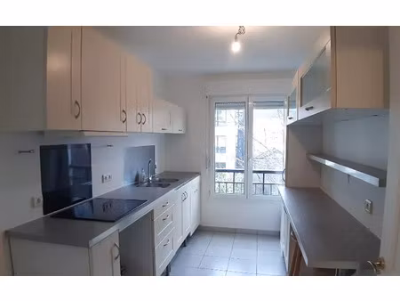 location appartement  51.6 m² t-2 à issy-les-moulineaux  1 437 €